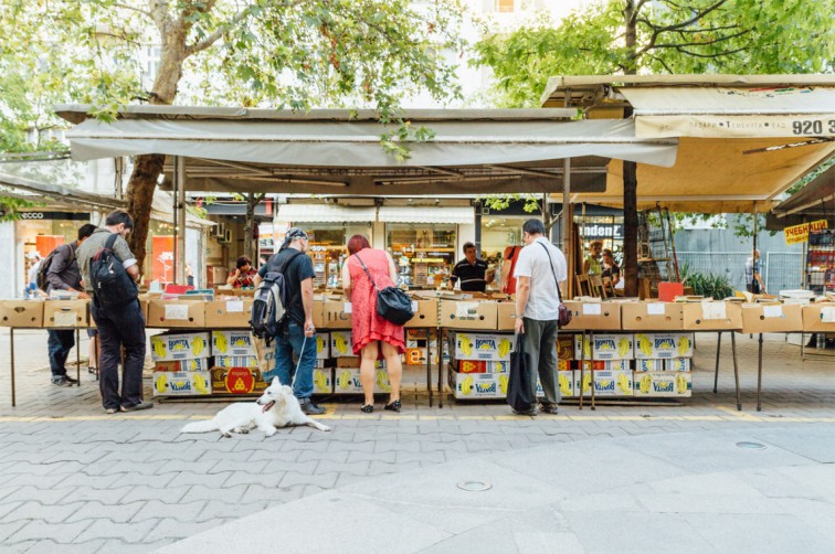 Open-Air-Büchermarkt auf dem Slaveykov Platz | 25h in Sofia, Stilnomaden