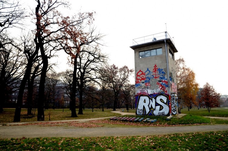 Wachturm am Schlesischen Busch | Eine Zeitreise durch Berlin, Stilnomaden