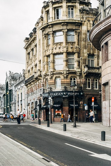 Straßenecke in der Nähe der Estación de Bilbao-Concordia | 25h in Bilbao, Stilnomaden